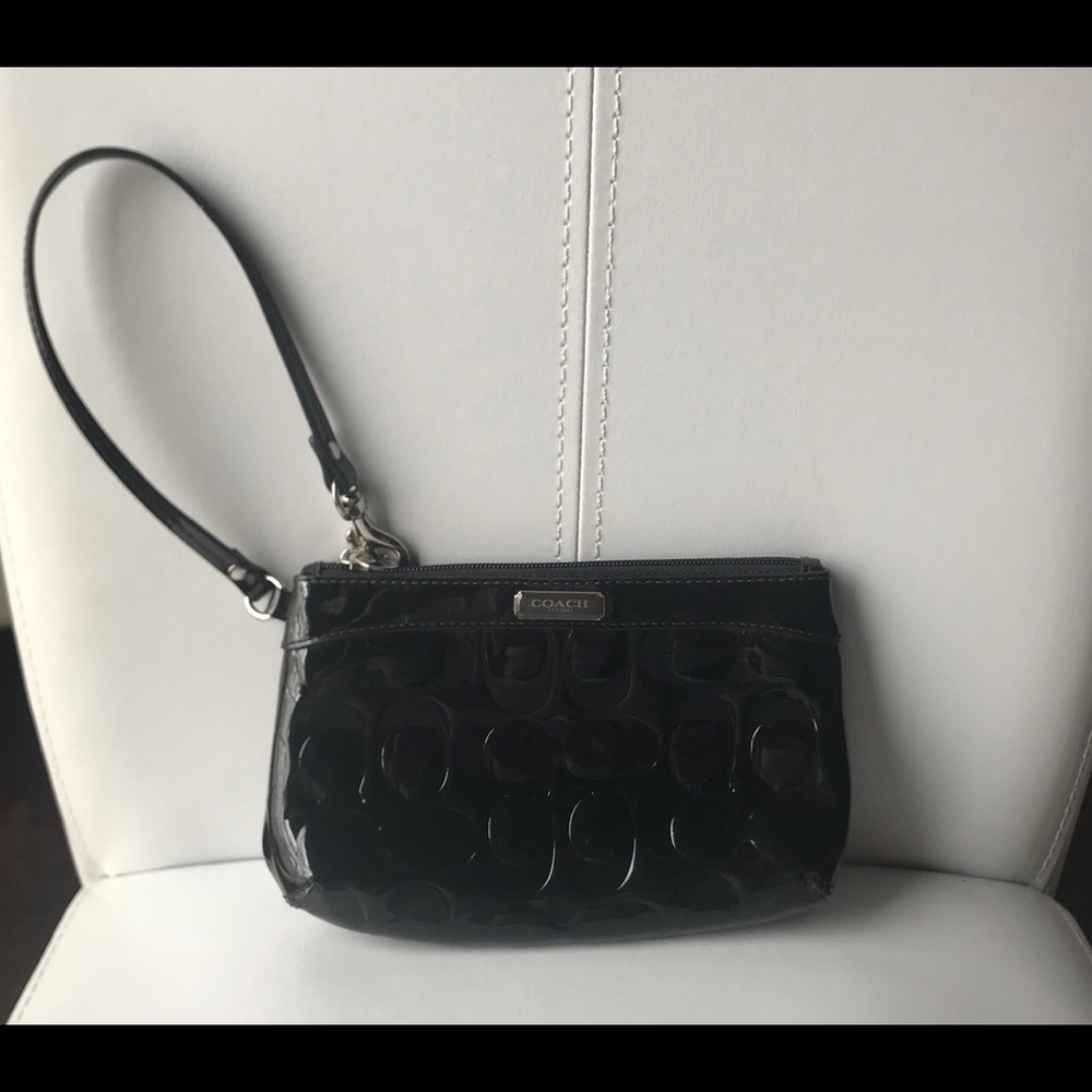 Coach Clutch 👜